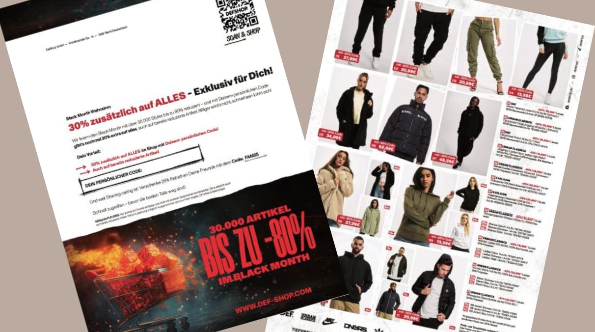 Zwei Seiten sind schräg übereinander geschoben. Die Vorderseite des Werbebriefs von DefShop zur Blackweek zeigt im unteren Bereich einen brennenden Warenkorb vor schwarzem Hintergrund. Darüber steht ein Text und ein QR-Code. Auf der rechten Seite ist ein Ausschnitt des Sortiments zusehen, dass besonders für junge Zielgruppen interessant ist.